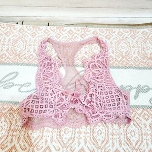 VS LAVENDER LACE BRALETTE, SZ SMALL, DAINTY, PRETTY, GENTLY USED